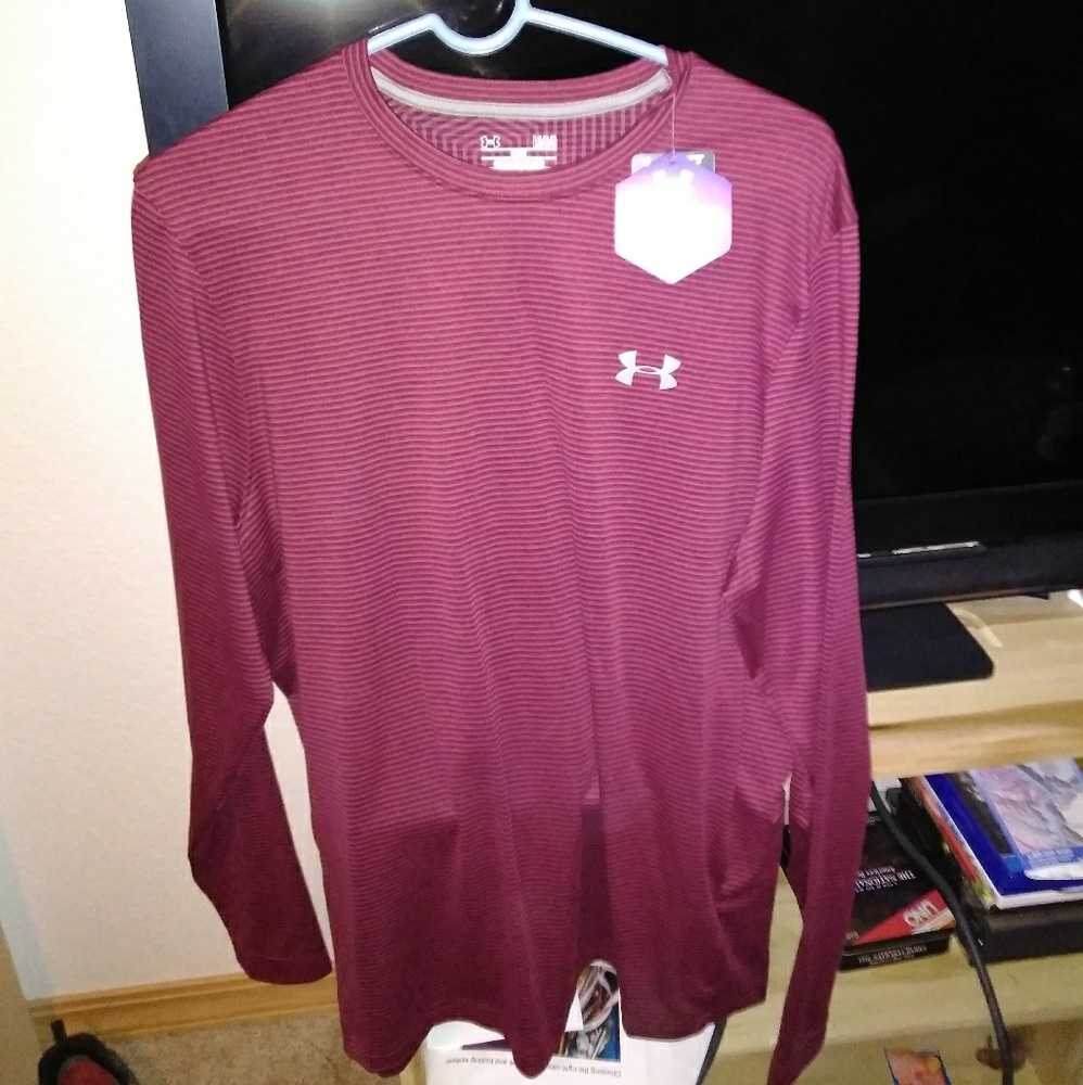 Under Armour Large sweater